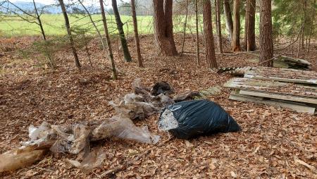 Azbestnih odpadkov ne odstranjujemo, lokacijo sporočimo Komunali Radovljica..